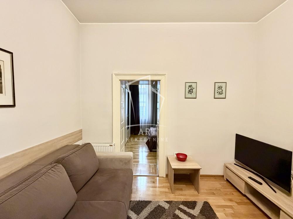 Slika 1 - Cetinjska, Dvosoban stan za izdavanje, 39m2, 600€