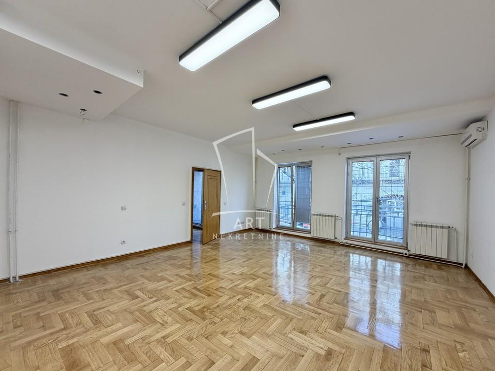 Slika 1 - Gavrila Principa,  Lokal za izdavanje, 380m2, 4.100€