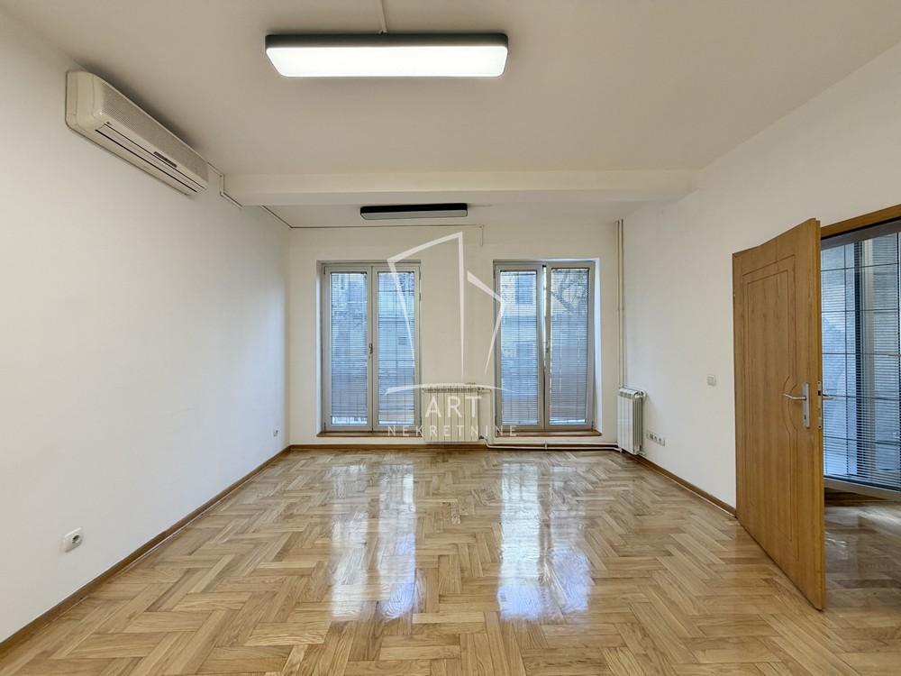 Slika 2 - Gavrila Principa,  Lokal za izdavanje, 380m2, 4.100€