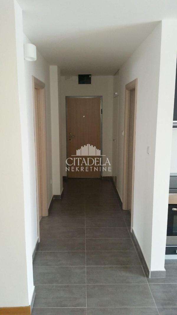 Slika 10 - Jelene Ćetković, Trosoban stan na prodaju, 55m2, 296.000€