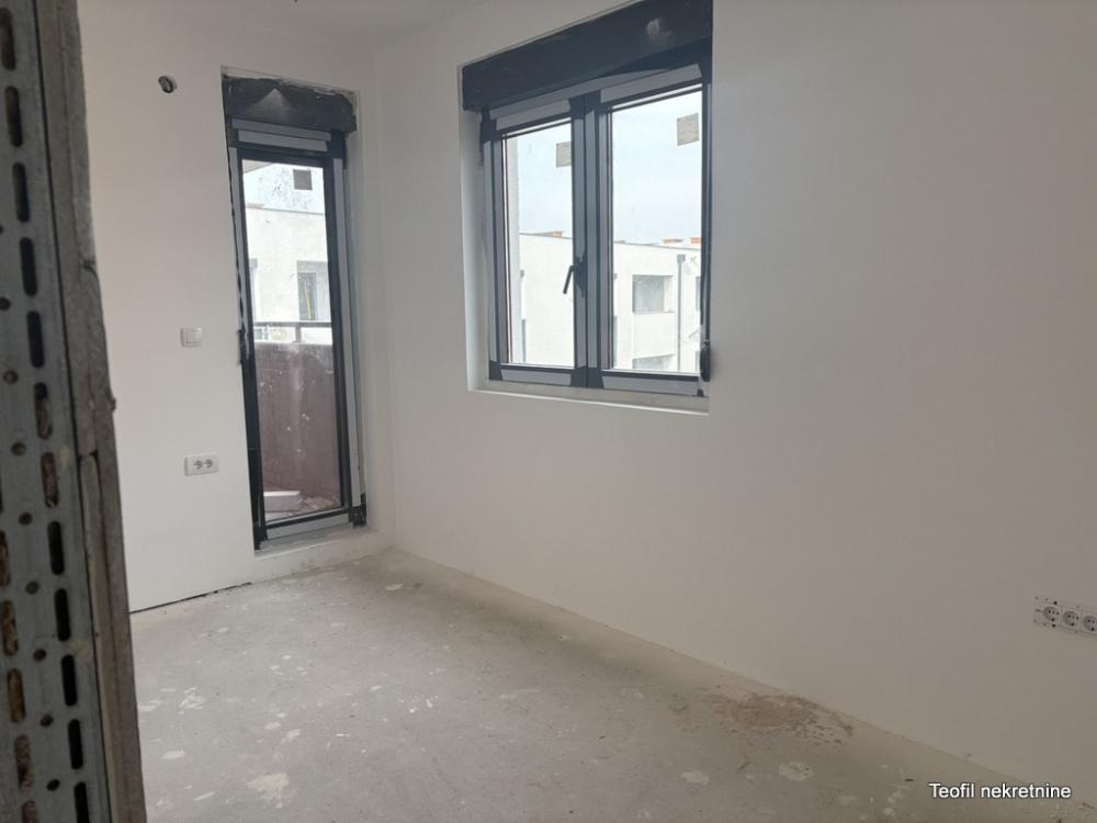 Slika 2 - Nine Kirsanove, Dvoiposoban stan na prodaju, 56m2, 125.000€