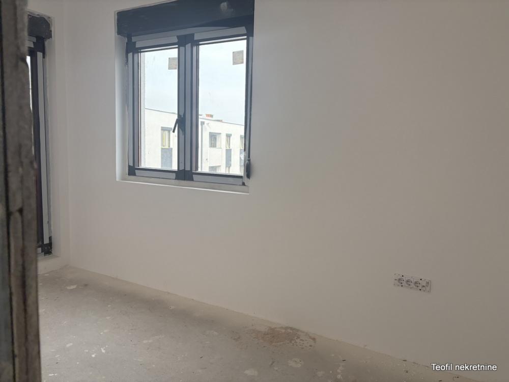 Slika 3 - Nine Kirsanove, Dvoiposoban stan na prodaju, 56m2, 125.000€