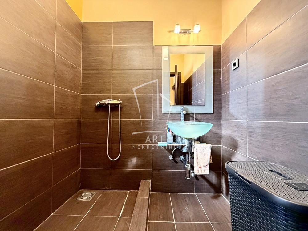 Slika 11 - Gordane Kosanović, Kuća na prodaju, 510m2, 520.000€