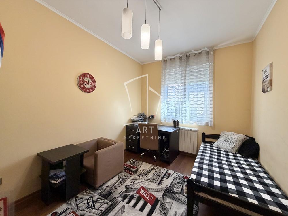 Slika 5 - Gordane Kosanović, Kuća na prodaju, 510m2, 520.000€