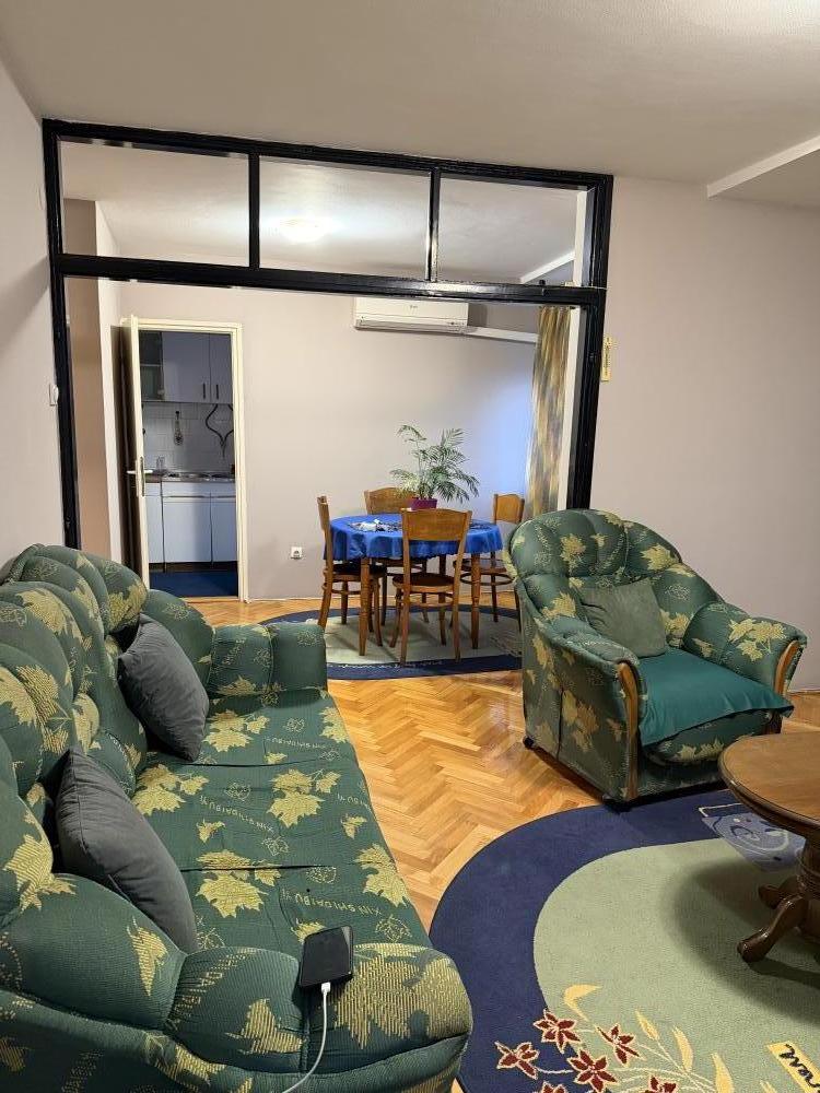 Slika 2 - Vojvode Misica 60, Trosoban stan za izdavanje, 80m2, 400€