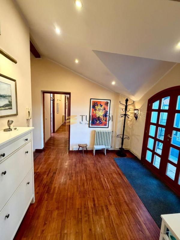 Slika 8 - Petosoban stan za izdavanje, 210m2, 1.950€