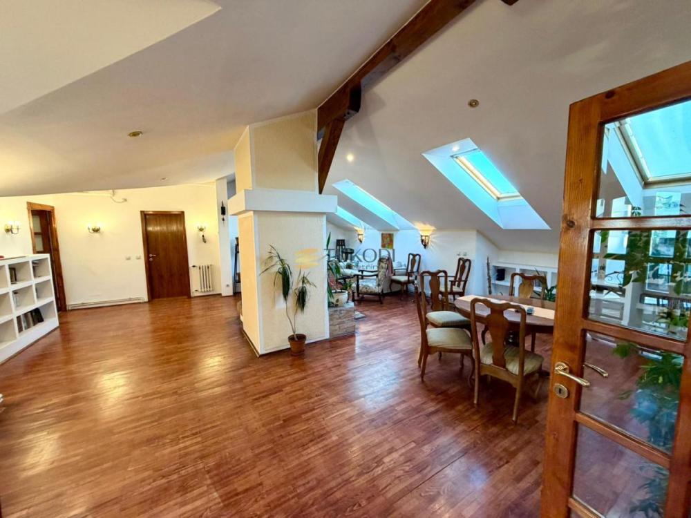 Slika 2 - Petosoban stan za izdavanje, 210m2, 1.950€