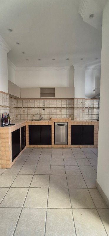 Slika 10 - Bulevar kralja Aleksandra,  Lokal za izdavanje, 144m2, 1.990€