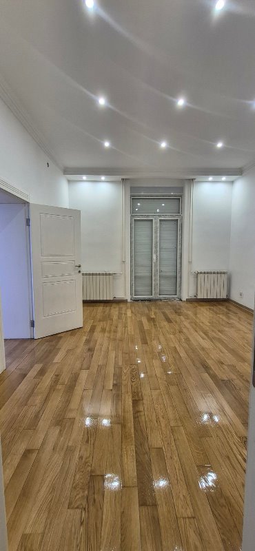 Slika 7 - Bulevar kralja Aleksandra,  Lokal za izdavanje, 144m2, 1.990€