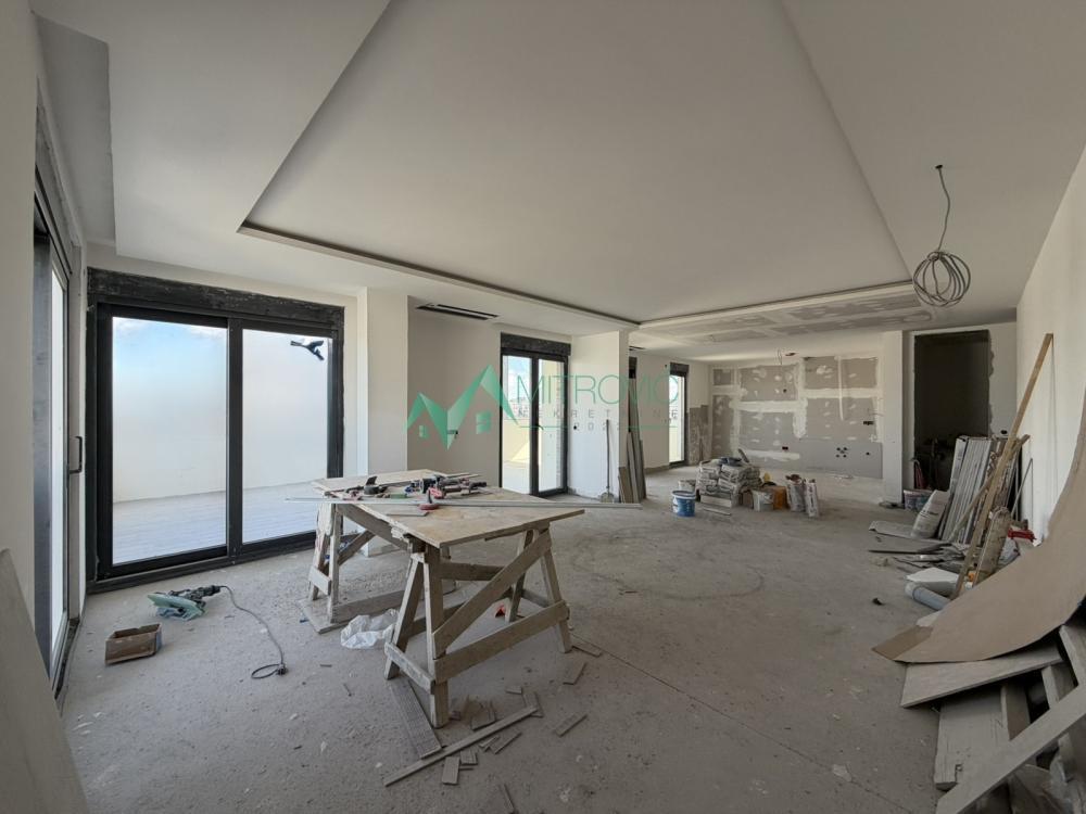 Glavna slika -Petosoban stan na prodaju, 253m2, 499.999€