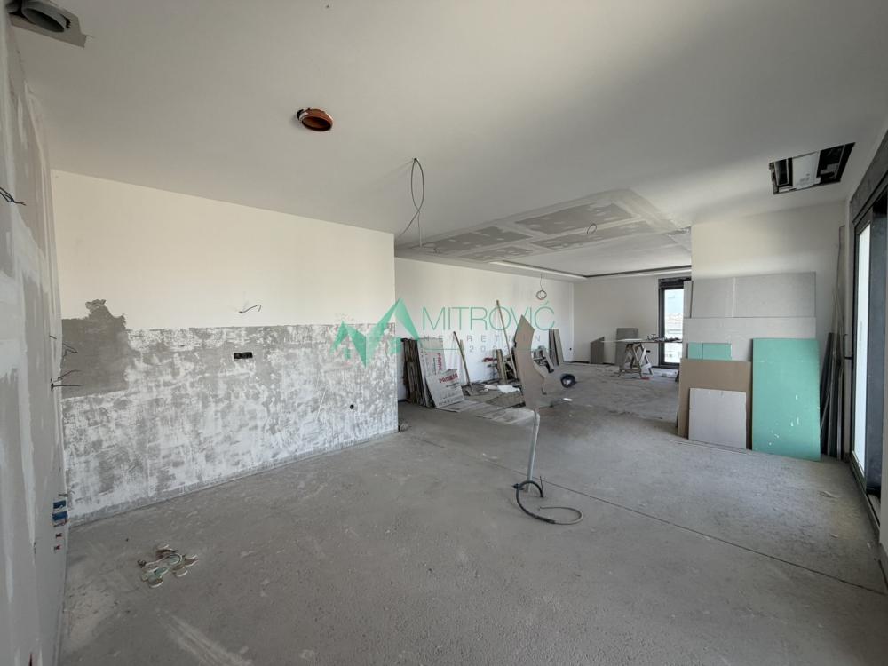 Slika 1 - Petosoban stan na prodaju, 253m2, 499.999€