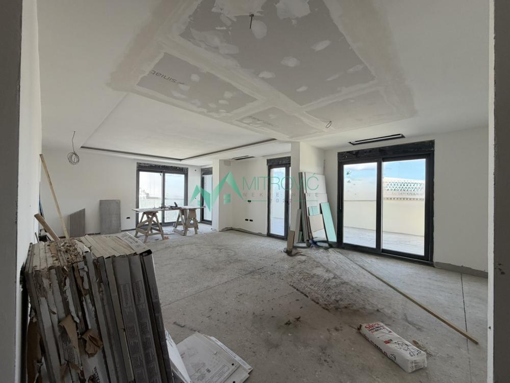 Slika 2 - Petosoban stan na prodaju, 253m2, 499.999€