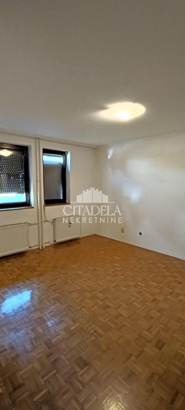 Slika 3 - Milana Bartoša, Jednoiposoban stan za izdavanje, 37m2, 250€