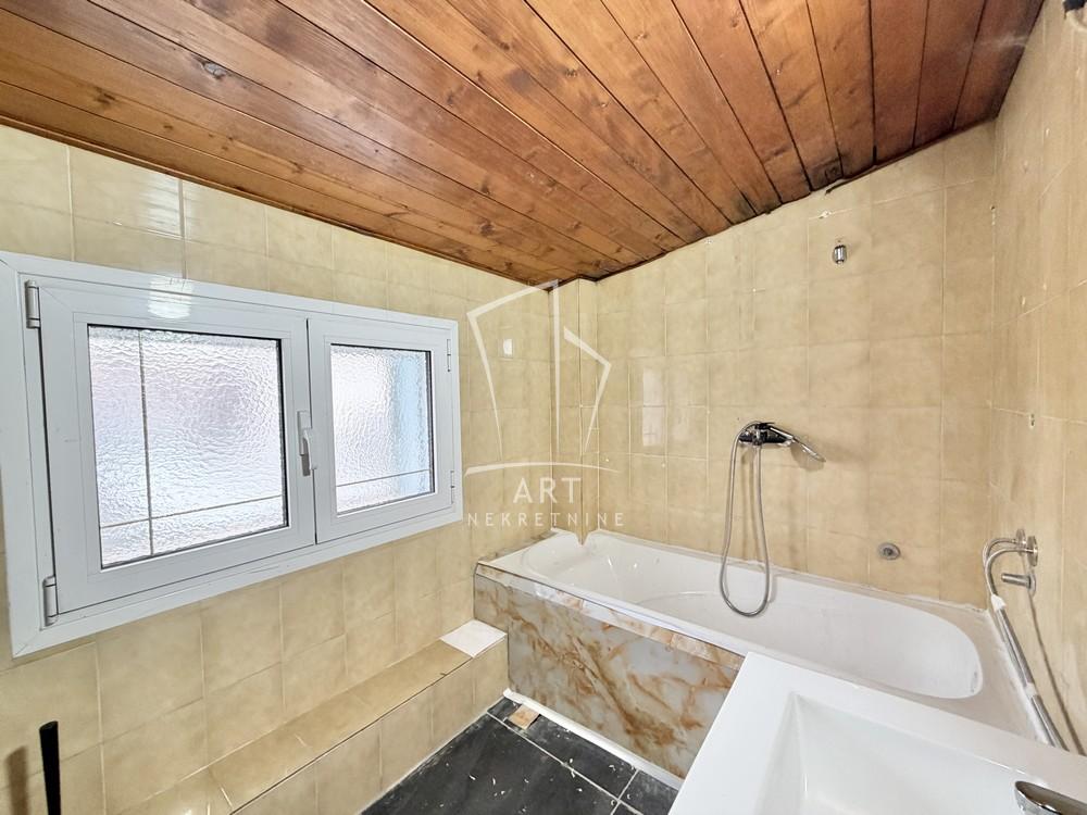 Slika 11 - Dositejeva,  Kuća za izdavanje, 324m2, 2.500€