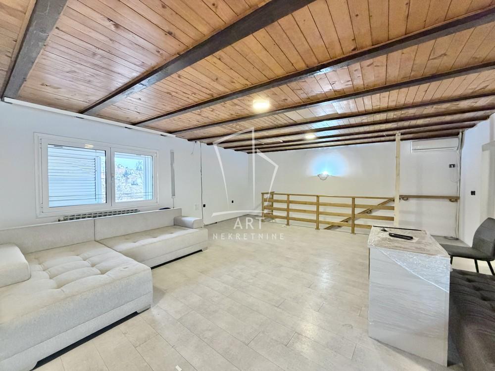 Slika 2 - Dositejeva,  Kuća za izdavanje, 324m2, 2.500€