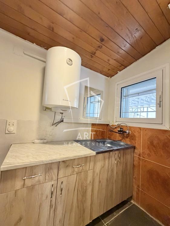 Slika 4 - Dositejeva,  Kuća za izdavanje, 324m2, 2.500€