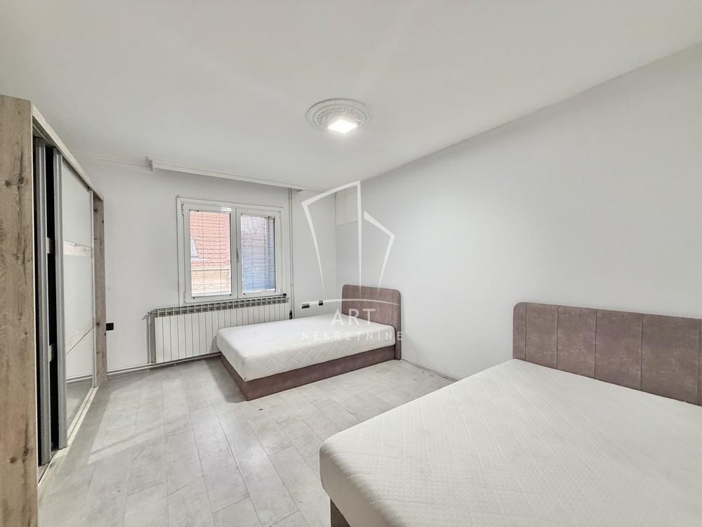 Slika 5 - Dositejeva,  Kuća za izdavanje, 324m2, 2.500€