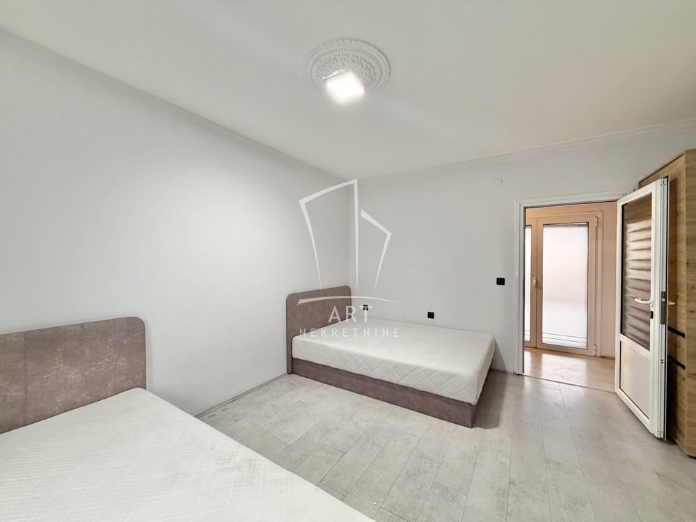 Slika 6 - Dositejeva,  Kuća za izdavanje, 324m2, 2.500€