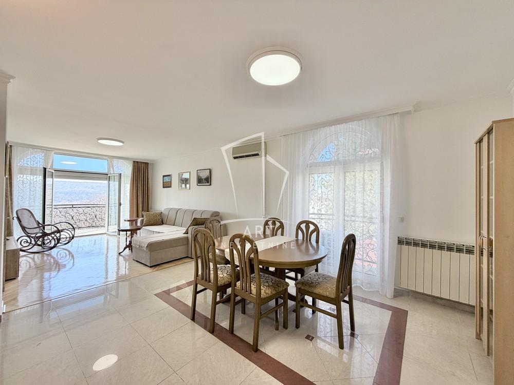 Slika 3 - Cara Iraklija, Trosoban stan za izdavanje, 80m2, 1.200€