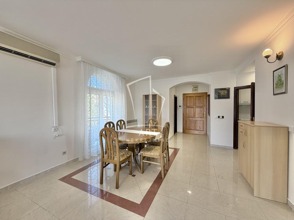 Slika 4 - Cara Iraklija, Trosoban stan za izdavanje, 80m2, 1.200€