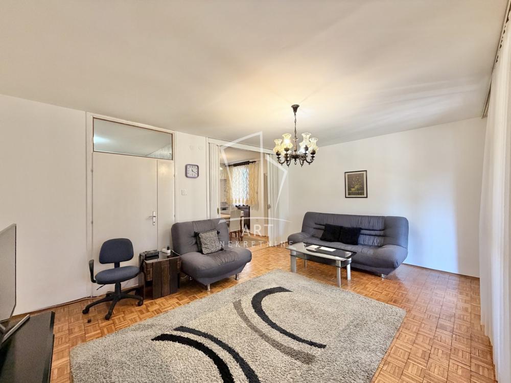 Slika 2 - Petefijeva, Četvorosoban stan na prodaju, 99m2, 260.000€