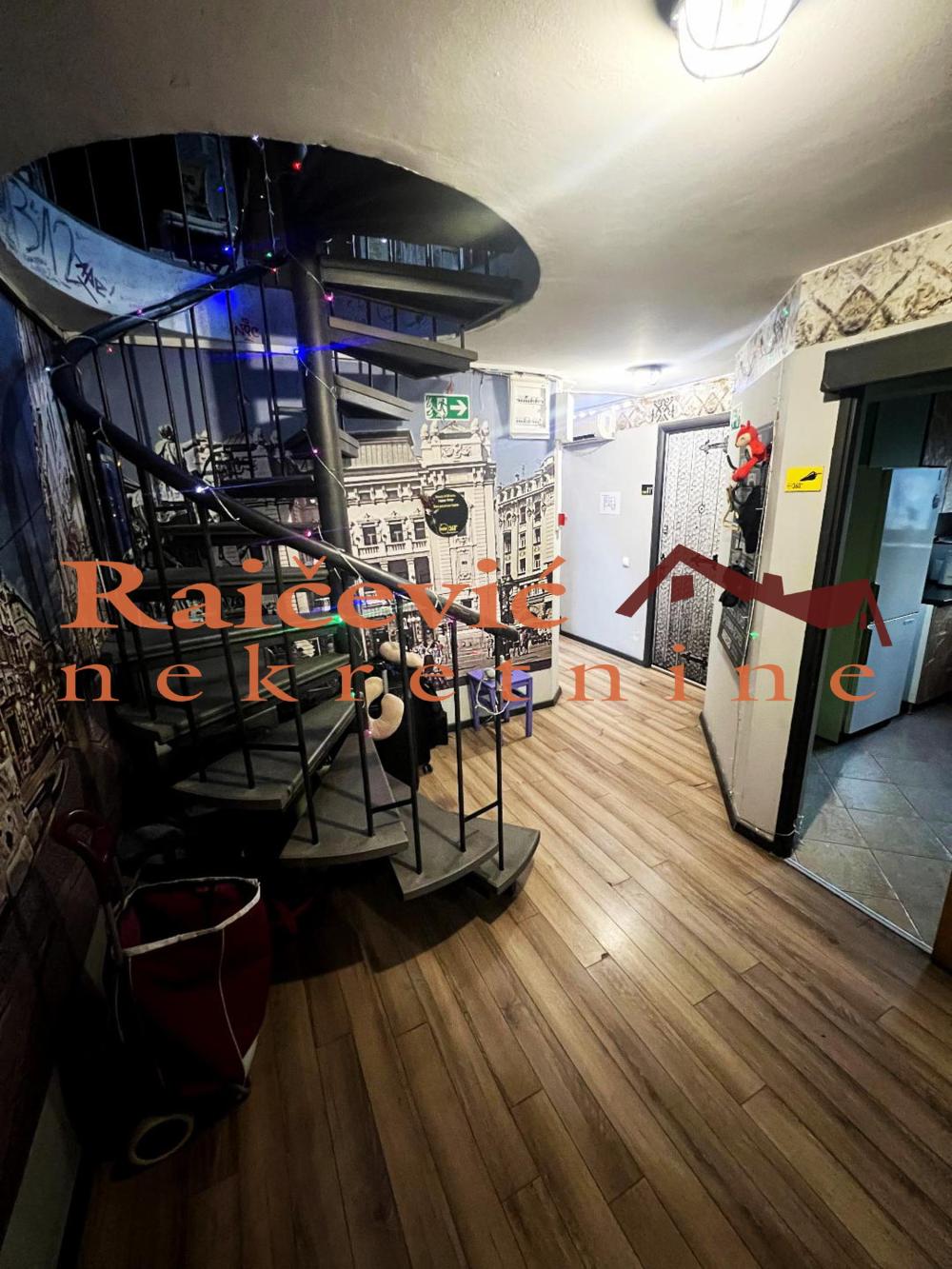 Slika 5 - Kneza Mihaila, Šestoiposoban stan na prodaju, 170m2, 888.000€