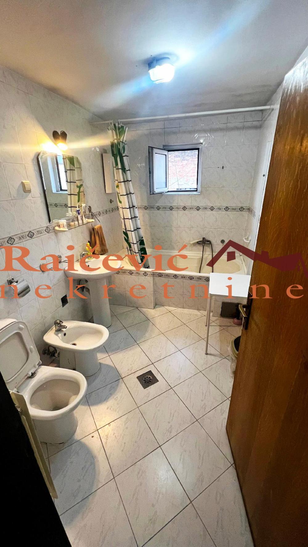 Slika 7 - Kneza Mihaila, Šestoiposoban stan na prodaju, 170m2, 888.000€