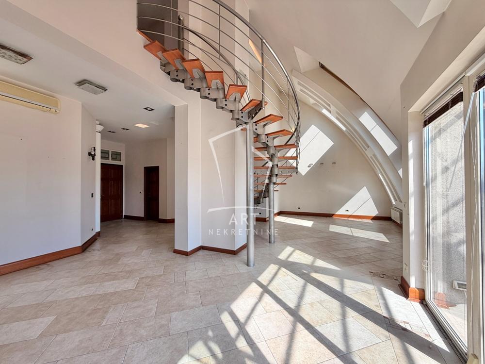 Slika 3 - Hadži Prodanova, Petosoban stan za izdavanje, 186m2, 2.000€