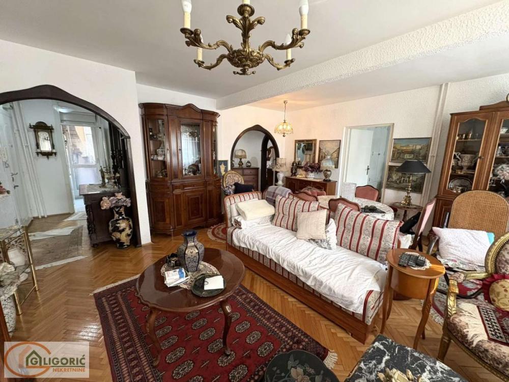 Glavna slika -Borivoja Stevanovića, Dvoiposoban stan na prodaju, 80m2, 234.000€