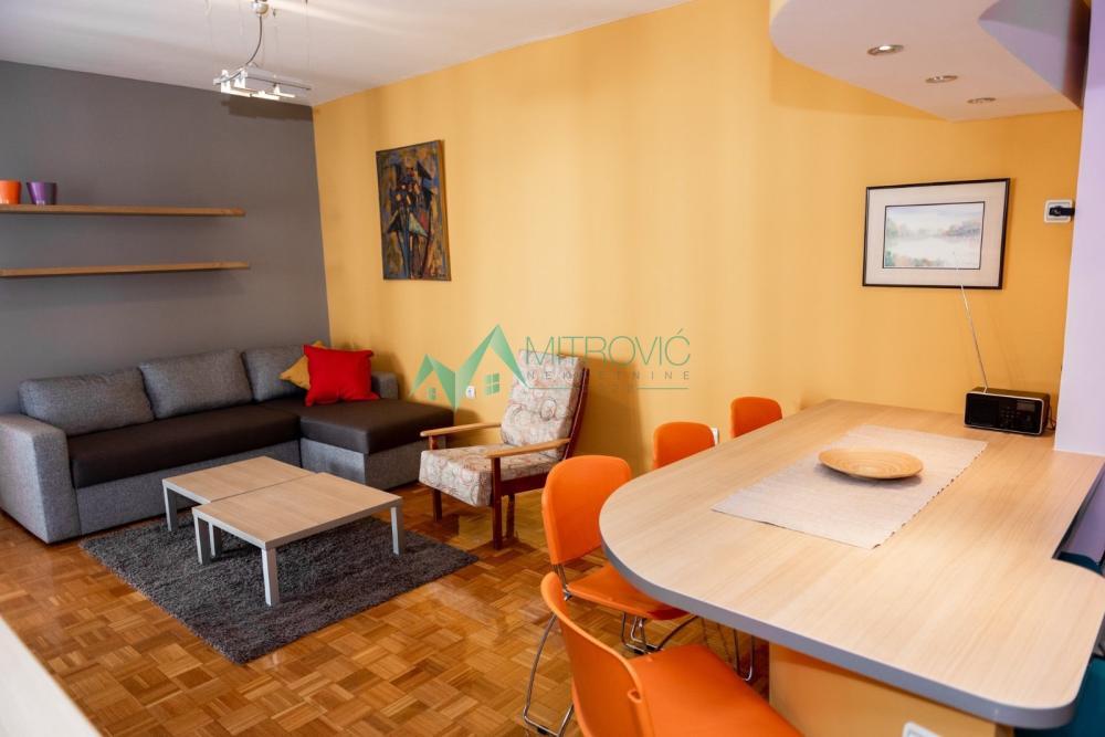 Glavna slika -Trosoban stan za izdavanje, 71m2, 650€