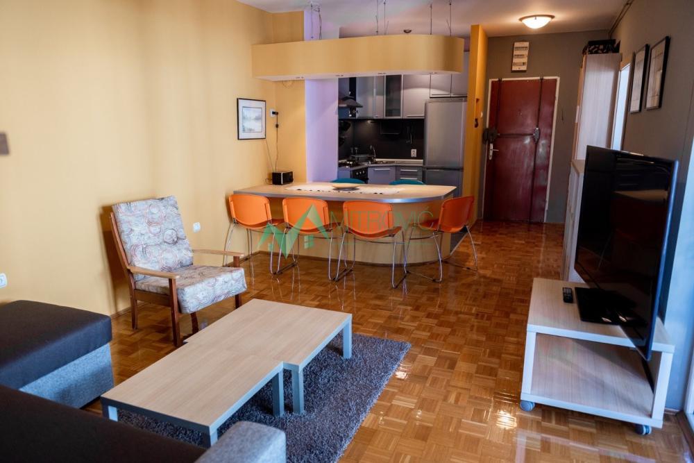 Slika 1 - Trosoban stan za izdavanje, 71m2, 650€