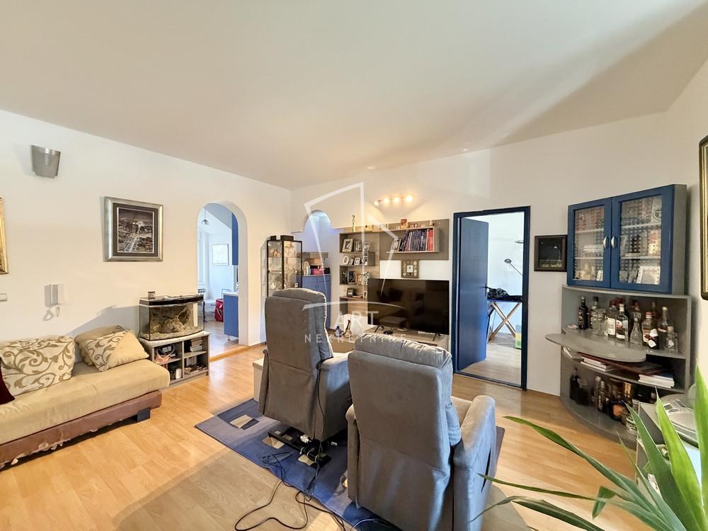 Slika 9 - Ševina,  Kuća na prodaju, 196m2, 450.000€