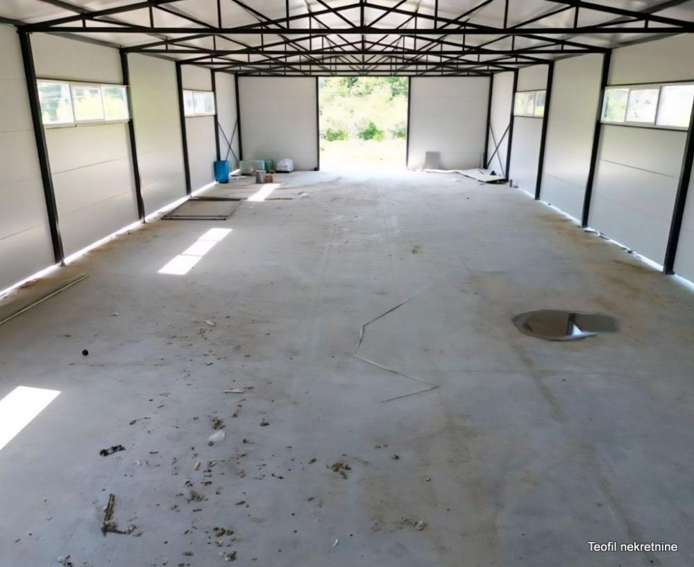 Slika 4 - Bulevar revolucije,  Lokal za izdavanje, 500m2, 2.000€