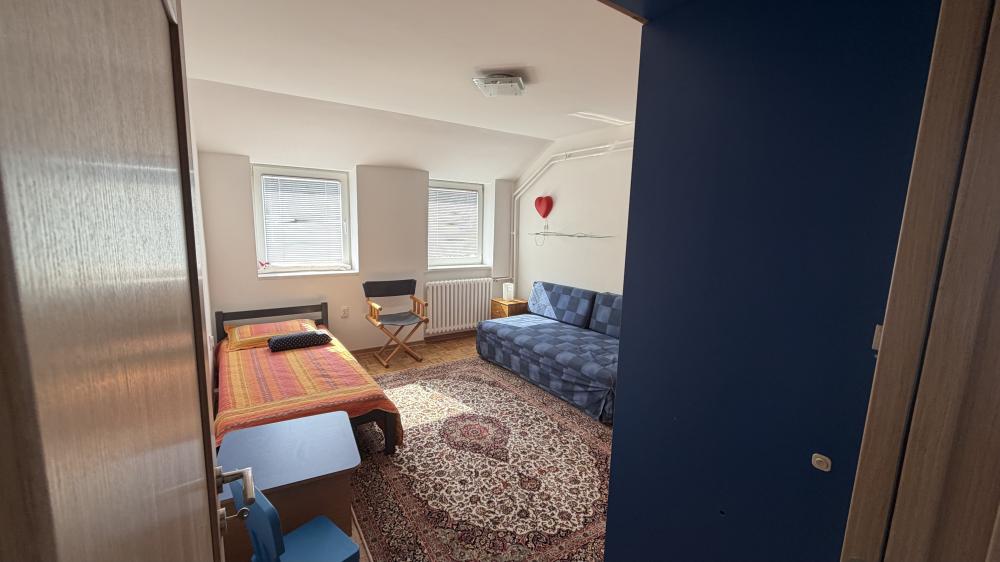 Slika 0 - Požeška, Petosoban stan za izdavanje, 210m2, 1.200€