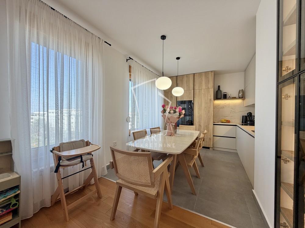 Slika 5 - Cara Dušana, Četvorosoban stan na prodaju, 115m2, 399.000€