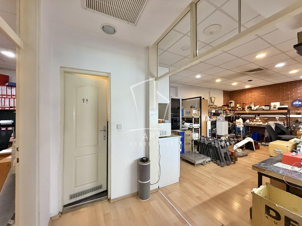 Slika 9 - Vojvode Stepe,  Lokal na prodaju, 190m2, 360.000€