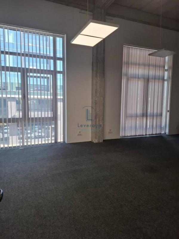 Slika 1 - Milutina Milankovića,  Lokal za izdavanje, 460m2, 8.280€