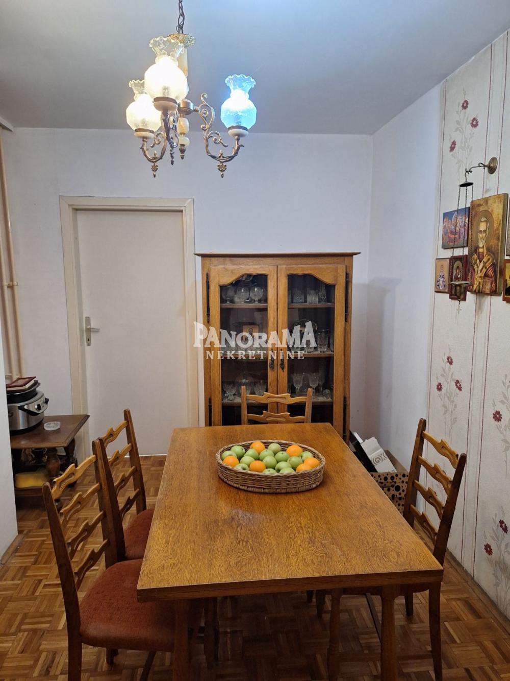 Slika 3 - Pere Velimirovića, Četvorosoban stan na prodaju, 83m2, 219.900€