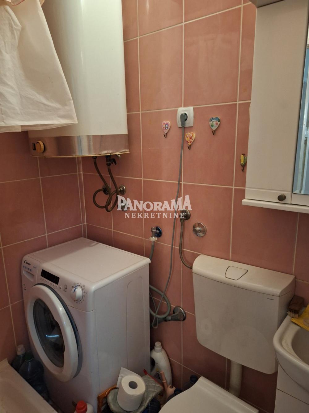 Slika 7 - Pere Velimirovića, Četvorosoban stan na prodaju, 83m2, 219.900€