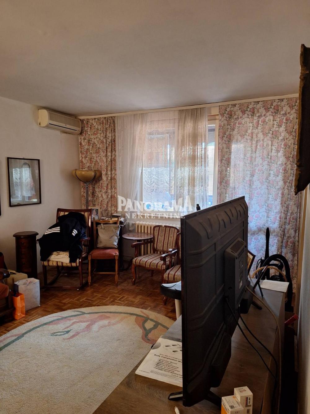 Slika 1 - Pere Velimirovića, Četvorosoban stan na prodaju, 83m2, 219.900€