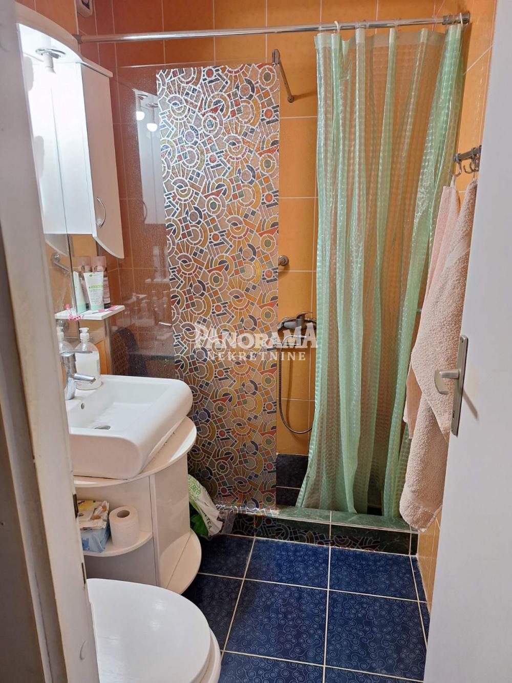 Slika 11 - Pere Velimirovića, Četvorosoban stan na prodaju, 83m2, 219.900€