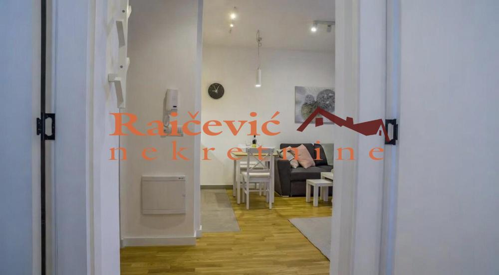 Slika 3 - Dragacevska, Jednoiposoban stan za izdavanje, 35m2, 650€