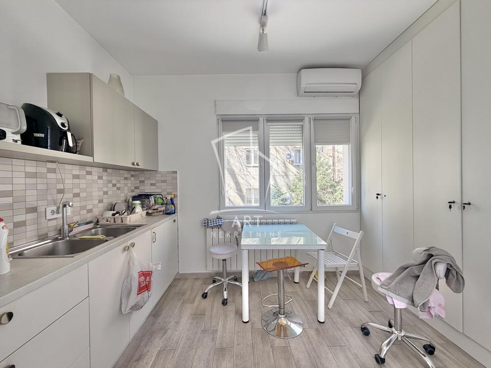 Slika 4 - Đušina, Četvorosoban stan na prodaju, 92m2, 350.000€