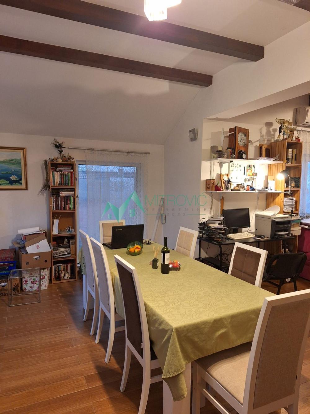 Glavna slika - Kuća za izdavanje, 100m2, 600€