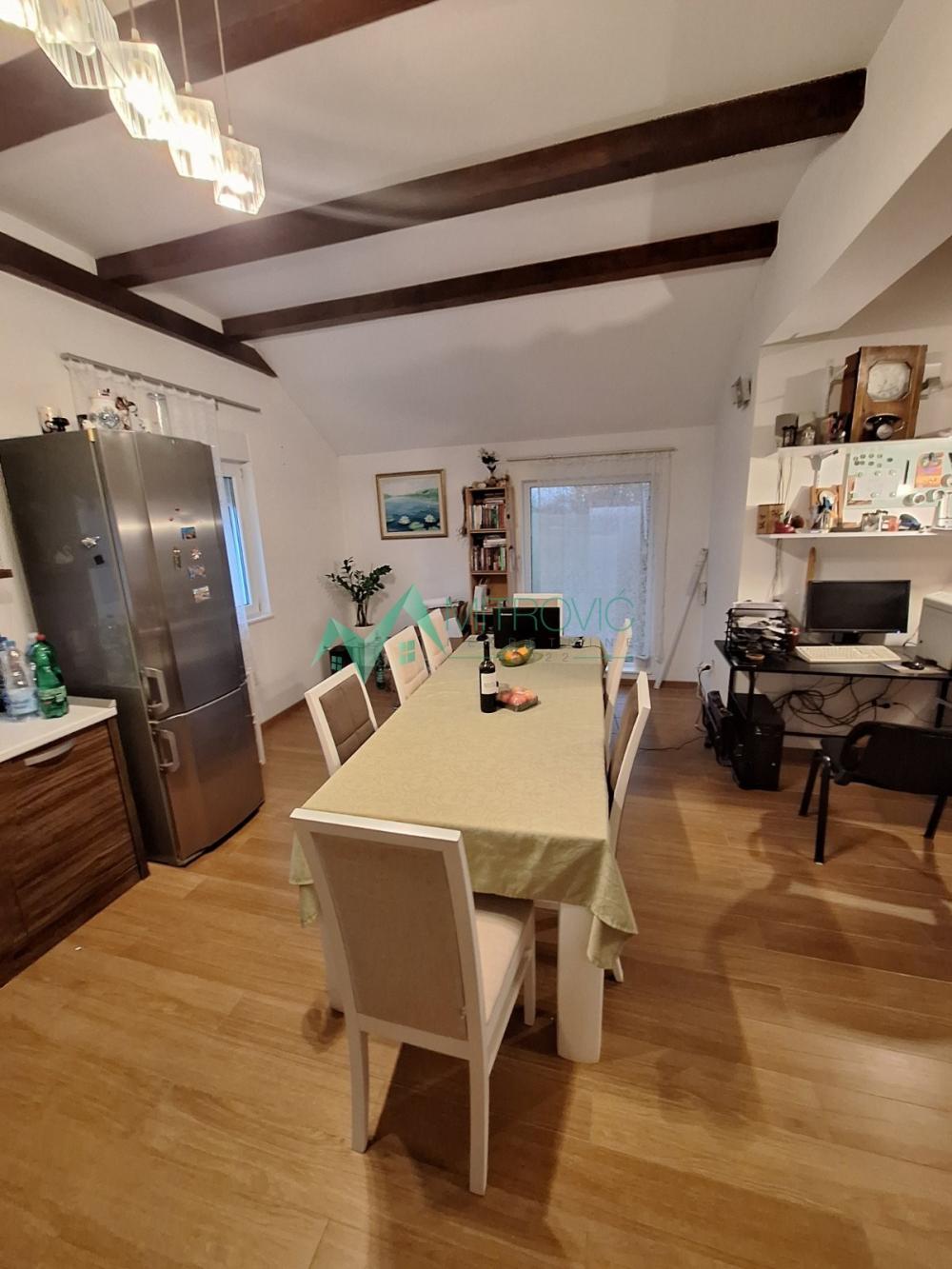 Slika 1 - Kuća za izdavanje, 100m2, 600€