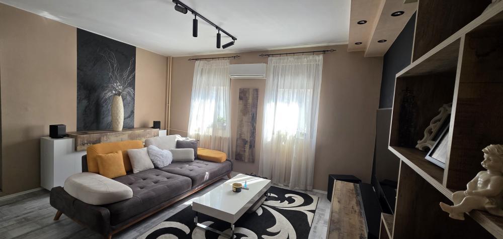 Glavna slika -Četvorosoban stan na prodaju, 85m2, 240.000€