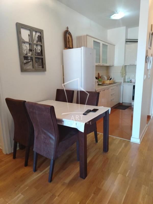 Slika 3 - Vojvode Micka Krstića, Trosoban stan za izdavanje, 72m2, 800€