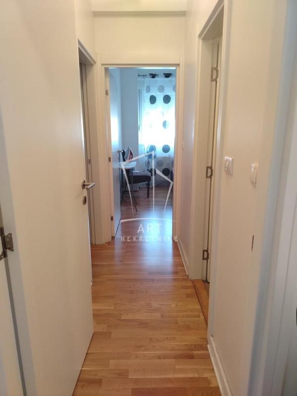 Slika 8 - Vojvode Micka Krstića, Trosoban stan za izdavanje, 72m2, 800€