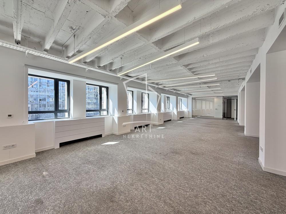 Slika 2 - Dečanska,  Lokal za izdavanje, 268m2, 4.930€