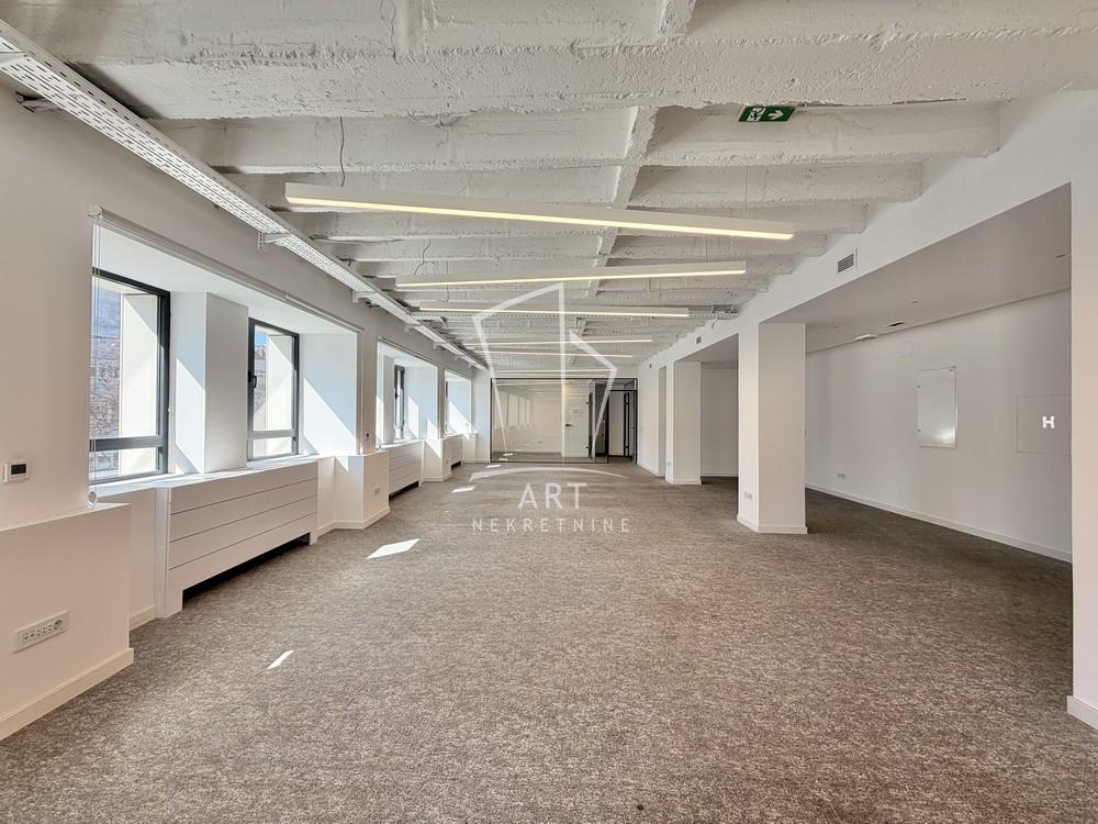 Slika 5 - Dečanska,  Lokal za izdavanje, 268m2, 4.930€